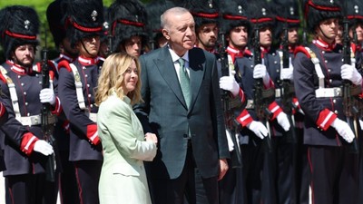 Erdoğan İtalya’da Meloni ile buluştu