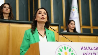 Tülay Hatimoğulları: Sevgili Sırrı Başkan aramıza geri gel