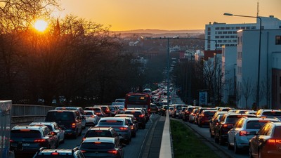 Emeklilere ücretsiz oldu! Artık o ücreti ödemek zorunda değiller