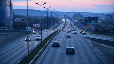 Yeni Trafik Kuralları Geliyor: Araba Kullanan Herkes İçin Geçerli! Bunu Yapan Sürücüler Yandılar