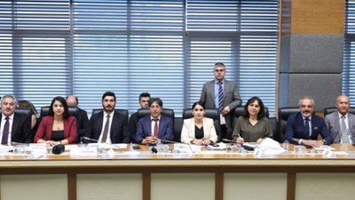 Yargı paketi komisyondan geçti: DEM Parti'nin önergesi AKP-MHP oylarıyla reddedildi
