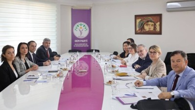 Avrupa Yerel Yönetimler Kongresi heyeti DEM Parti'yi ziyaret etti