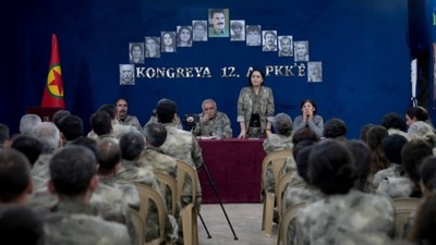 PKK'nin silah bırakma töreni: Siyasetçi ve aydınlar Diyarbakır'dan Süleymaniye'ye doğru yola çıkacak
