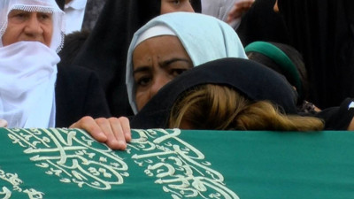 Boğaziçi Üniversitesi'nde katledilen Hilal Özdemir defnedildi... Amca: Bu adam o silahla okula nasıl giriyor?