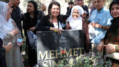 Katledilen siyasetçi Mehmet Sincar mezarı başında anıldı