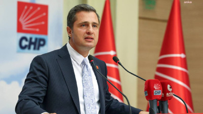 CHP Sözcüsü Deniz Yücel, AK Parti Sözcüsü Ömer Çelik'in yaptığı değerlendirmeye tepki gösterdi