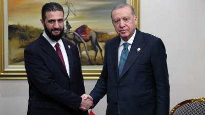 Erdoğan, Katar'da Colani ile görüştü; SDG'yi suçladı, Colani'yi övdü