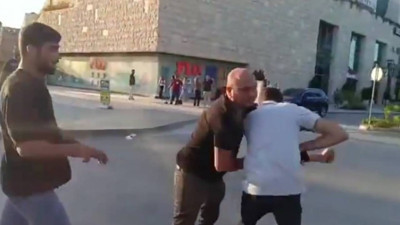 DEM Parti Gençlik Meclisi üyeleri darp edilerek gözaltına alındı