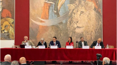 Tülay Hatimoğulları Berlin’de: Demokratikleşme ve özgürlük yasaları hayata geçirilmeli