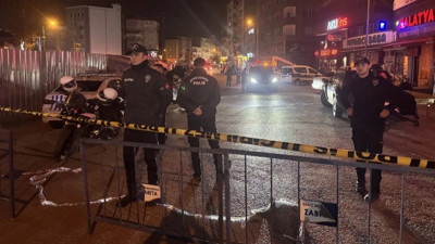 Gebze'de çöken apartmanın yanındaki üç bina daha boşaltıldı