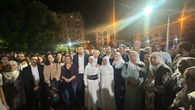 Yerlerine kayyım atanmıştı; Akdeniz belediye eşbaşkanları tahliye edildi