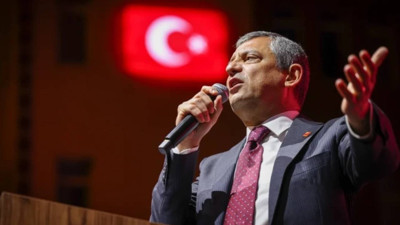 Özgür Özel açıkladı: Akın Gürlek, Eti Maden'den 9 ay maaş almış