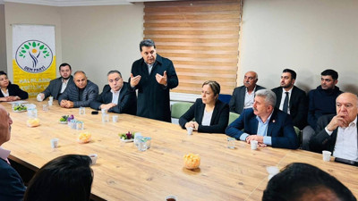 Ahmet Özer’den DEM Parti’ye ziyaret