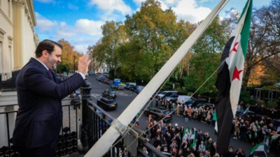 Suriye'nin Londra Büyükelçiliği 13 yıl sonra açıldı