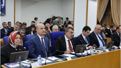 Eğitim Bakanı’na tepki: Bir yılda bin 300 öğrenci gözaltına alındı