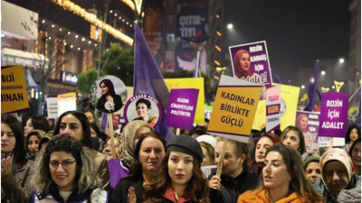 Van’da kadın yürüyüşü: Rojin için yaşamak ve yaşatmak istiyoruz