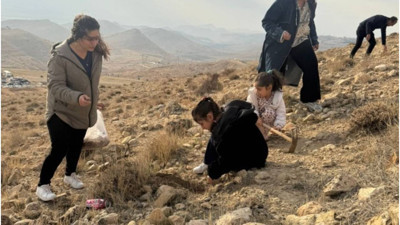 Ekoloji Derneği toprak buluşturulmak üzere 30 bin palamut dağıttı