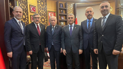 Hüseyin Yayman, AKP Hatay milletvekilleri ile birlikte Bahçeli'yi ziyaret etti