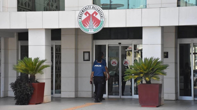 Döşemealtı Belediyesi'ne operasyon: Eski belediye başkanı dahil 22 gözaltı