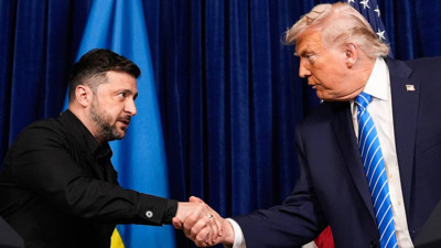 Zelenski: Barış müzakereleri ABD'nin talebi üzerine ertelendi