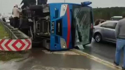 Kağıthane’de cezaevi nakil aracı devrildi: 19 yaralı