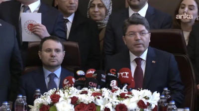 Yılmaz Tunç Adalet Bakanlığını Akın Gürlek'e devretti