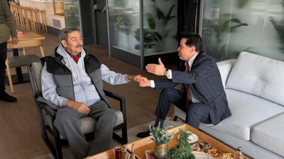 Ahmet Özer, sanatçı Kadir İnanır’ı ziyaret etti; Her kesiminin sürece katılması önemli