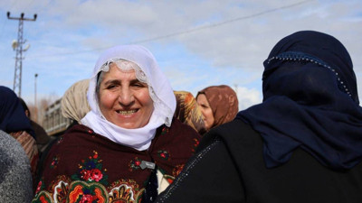 Besra Erol: Dilimiz, varlığımız pazarlık konusu değildir