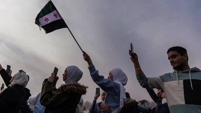 Şara yayımladı; Suriye'de genel af ilanı