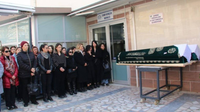 Fatma Nur Çelik ve kızı kadınların omzunda uğurlandı