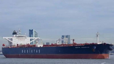 Türk tankerine boğaz açıklarında insansız hava aracı isabet etti