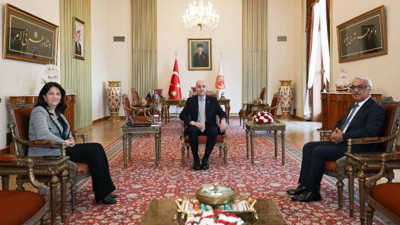Kurtulmuş, DEM Parti İmralı Heyeti’ni kabul etti
