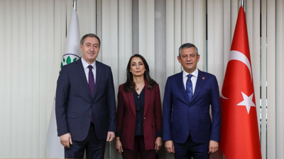 Hatimoğulları ve Bakırhan'dan Özgür Özel'e YENİ Parti tebriği