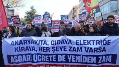 Asgari ücret eylemine polis engeli: Talepler Madenci Anıtı’nda açıklandı