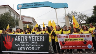 Eğitim emekçileri saldırının olduğu okulun önünde: Hafıza merkezi yapılmalı