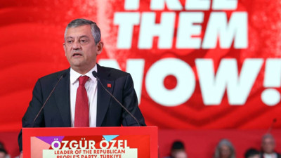 Özgür Özel: Darbeye karşı halkın iradesini savunuyoruz