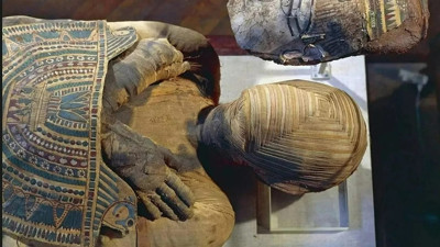 2 Bin Yıllık Mısır Mumyası Röntgenle Tarandı: İçinden Çıkan Şey Şaşkına Çevirdi