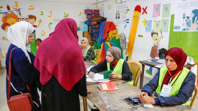 Filistinliler, Gazze Savaşı'ndan bu yana ilk kez yerel seçim için sandık başında