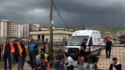 Şırnak'ta ücretlerini alamayan şantiye işçileri iş bıraktı