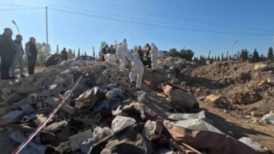 Halep'te toplu mezar bulundu: 57 kişinin cenazesi var