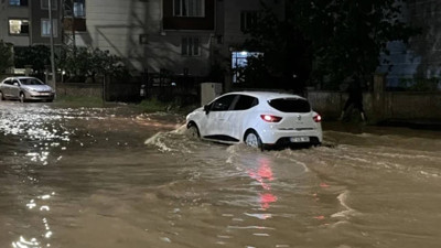 Urfa’da fırtına ve sağanak sonrası 2 ilçede eğitime ara