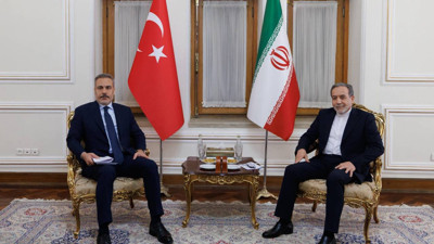 Hakan Fidan ile Arakçi görüştü