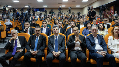 CHP, MHP ve DEM Partili isimler Diyarbakır'da 'barış forumu'nda buluştu