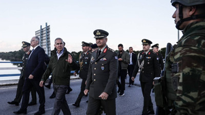 Yunanistan Cumhurbaşkanı Türkiye sınırında: 'Sınırlar müzakere edilemez'
