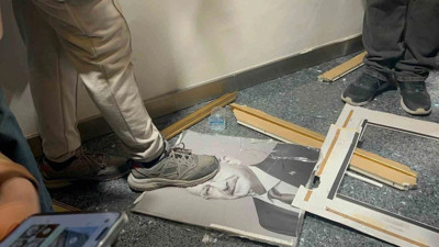 CHP'liler Kılıçdaroğlu'nun fotoğrafını parçaladı