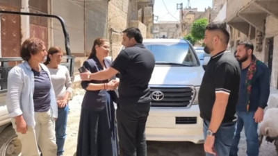 İlham Ahmed Şeyhmaksud'u ziyaret etti