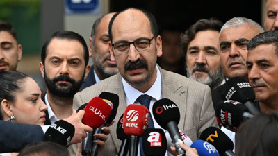 Altan Sancar'dan Atakan Sönmez'e: Cumhuriyet Gazetesi'nin gelirlerini zimmetine geçirmiş