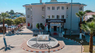 Seferihisar Belediyesi'ne operasyon: Başkan Yardımcısı dahil 6 kişi gözaltına alındı