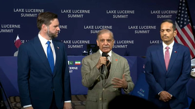ABD-İran görüşmeleri... Vance 'kalıcı barış' vurgusu yaparken Trump yine tehdit etti