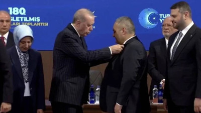 3 belediye başkanı AKP'ye katıldı: Özarslan, Erdoğan'ın elini öptü
